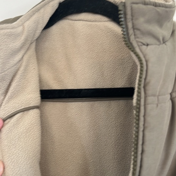 Unbranded boys reversible fall/winter vest (please see measurements) - Picture 4 of 9
